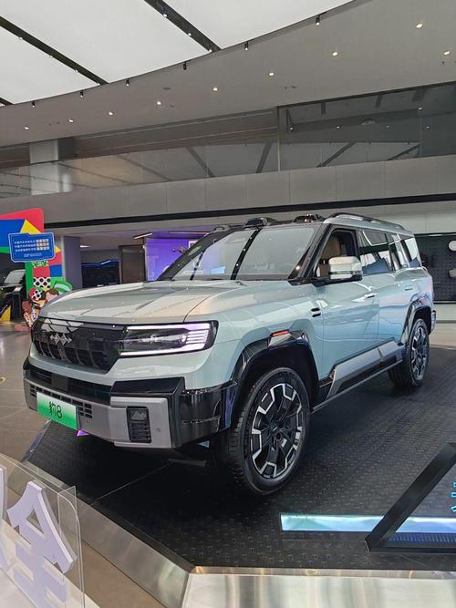 深圳270比亚迪方程豹硬派越野的爆款，英菲尼迪35周年与你共成长